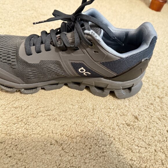 $169 Authentic ON Running Swiss Engineering Women's Black Sneakers Sz.7.5 - Picture 5 of 12